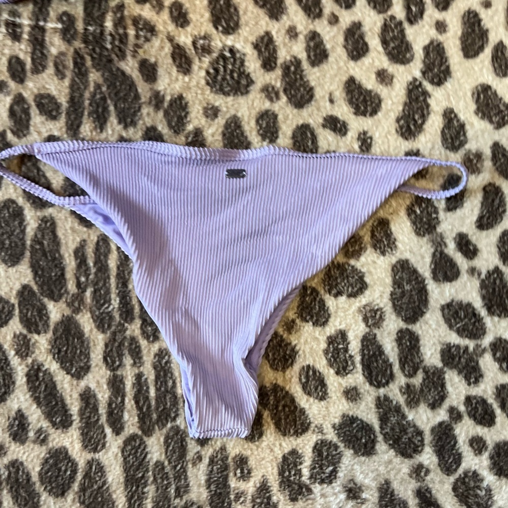 String Bikini - Picture 2 of 3